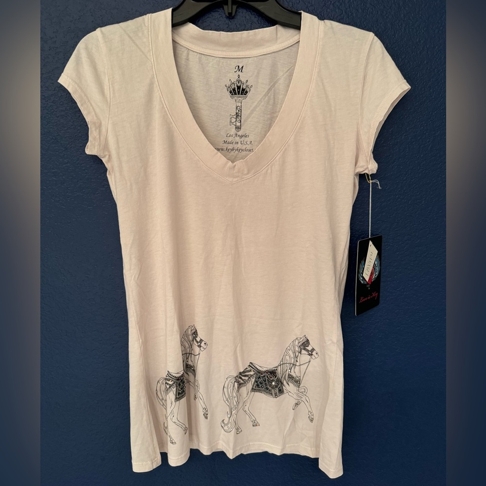 Key Closet Cream Women’s Carousel Horses Swarovski Studded Tee Size Medium - Picture 3 of 12
